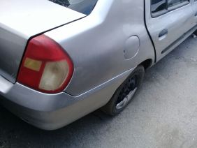 Renault Clio 2 Orijinal Çıkma Depo Kapağı