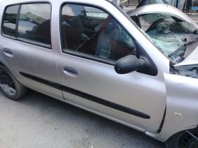 Renault Clio 2 Orijinal Çıkma Sağ Ön Kapı