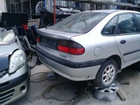 Renault Laguna 1 Orijinal Çıkma Arka Tampon